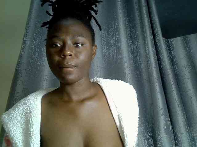 Blackdiva-11 webcam