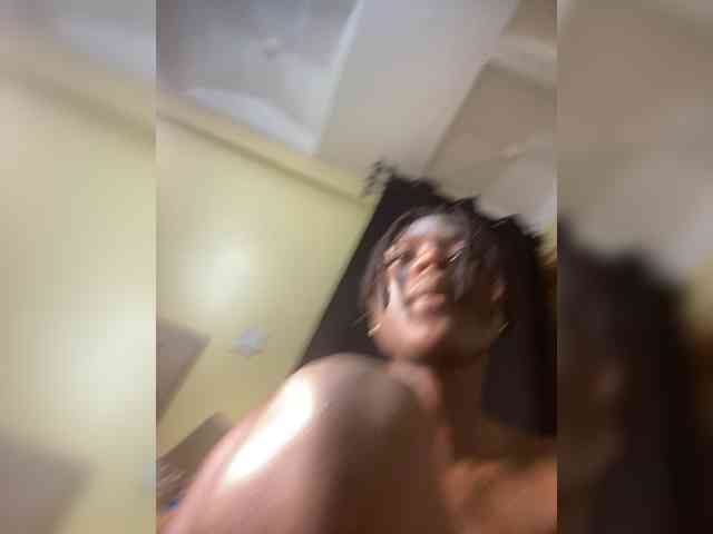 Blackdiva-11 webcam