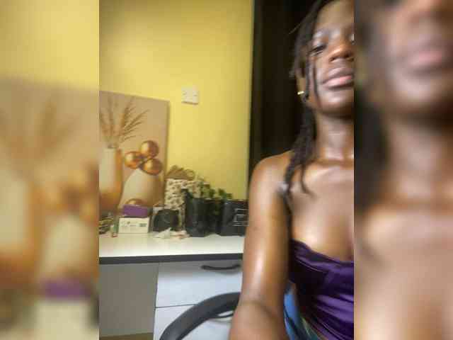 Blackdiva-11 webcam