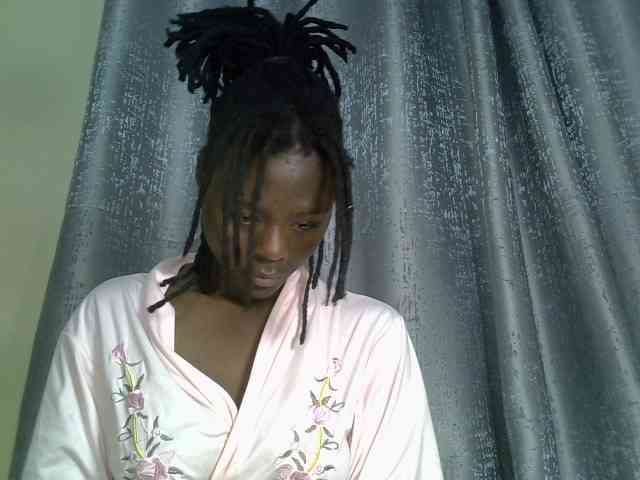 Blackdiva-11 webcam