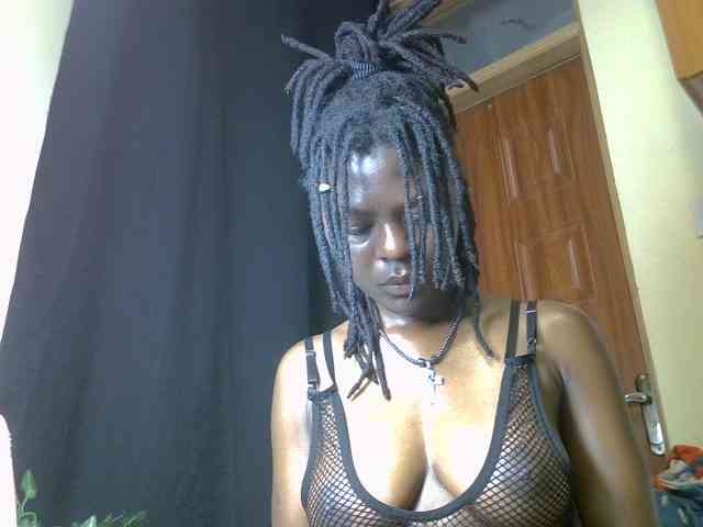 Blackdiva-11 webcam