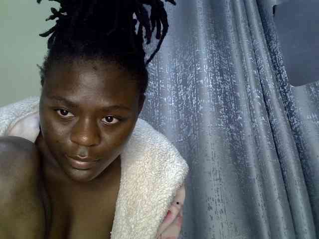 Blackdiva-11 webcam