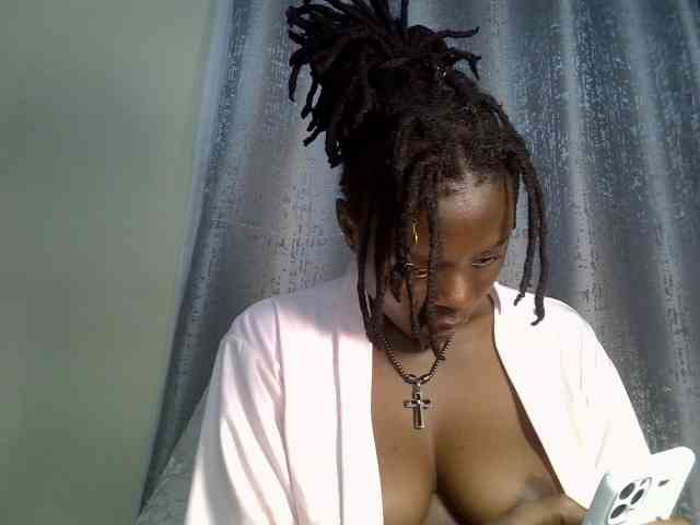 Blackdiva-11 webcam