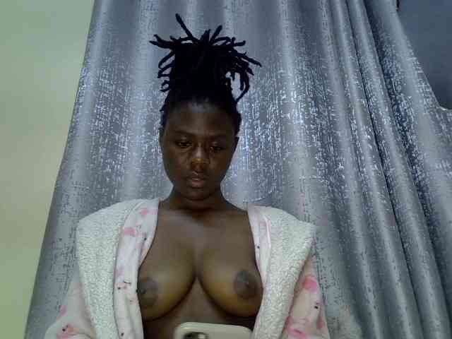 Blackdiva-11 webcam