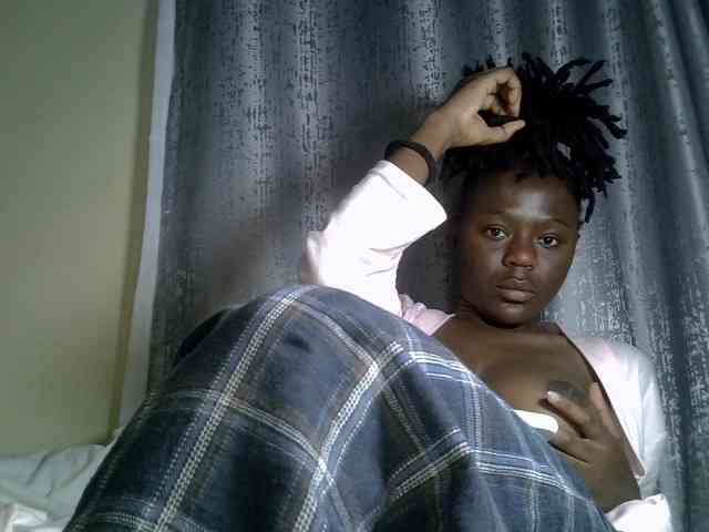 Blackdiva-11 webcam