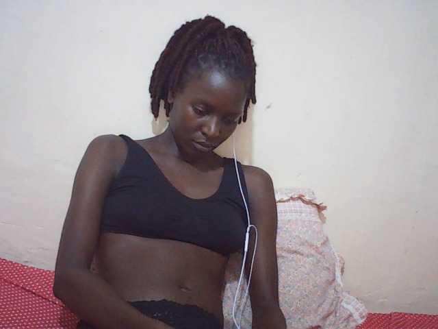 Angellily1 live cam on BongaCams