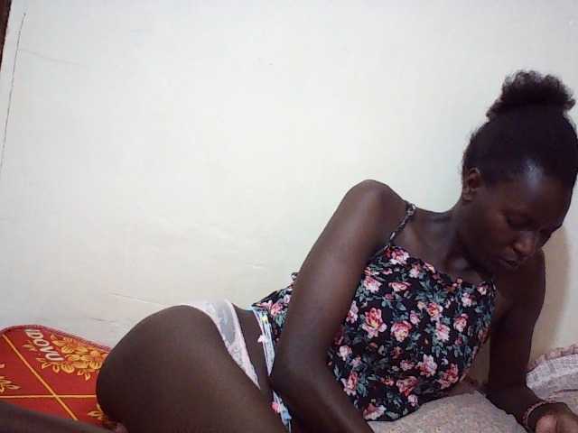 Angellily1 live cam on BongaCams