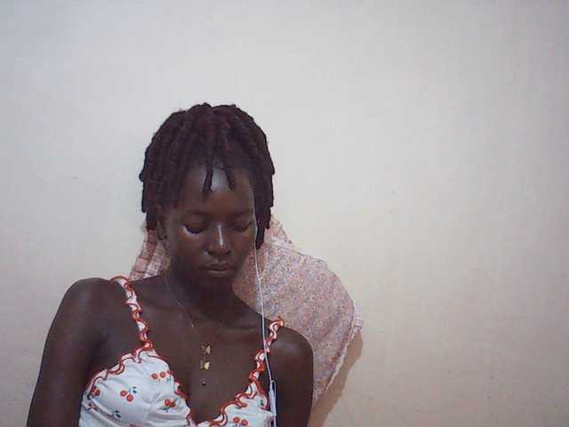 Angellily1 live cam on BongaCams