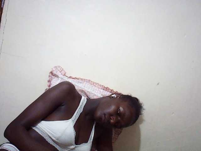 Angellily1 live cam on BongaCams