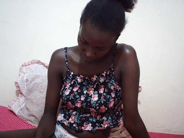 Angellily1, modelo de webcam
