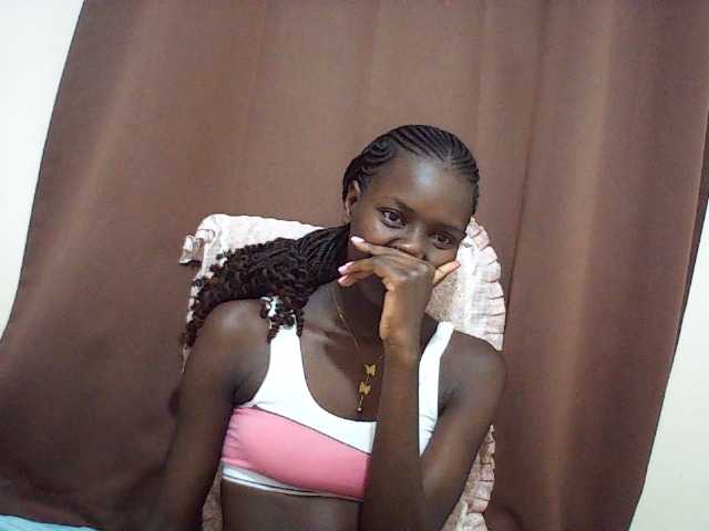 Angellily1 live cam on BongaCams