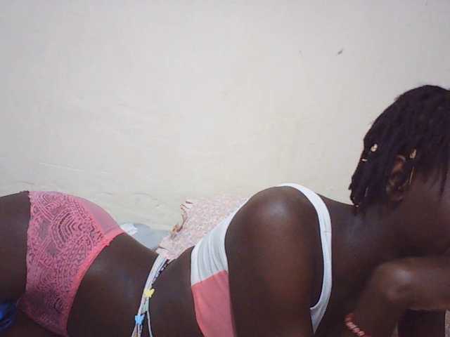 Angellily1 live cam on BongaCams