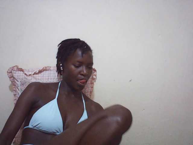 Angellily1 live cam on BongaCams
