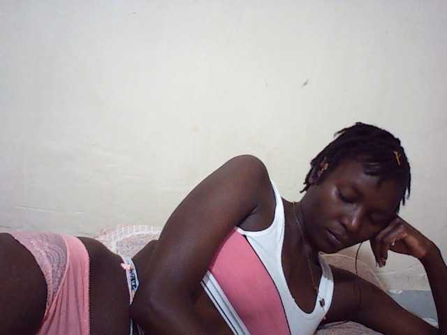 Angellily1 live cam on BongaCams