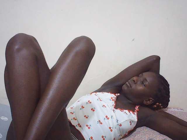 Angellily1 live cam on BongaCams