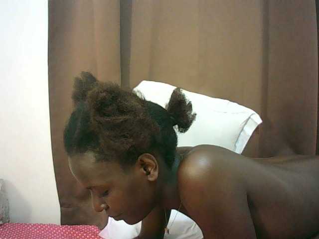 Angellily1 Live Cam on BongaCams