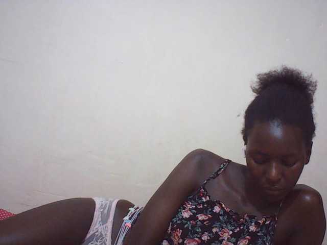 Angellily1 live cam on BongaCams