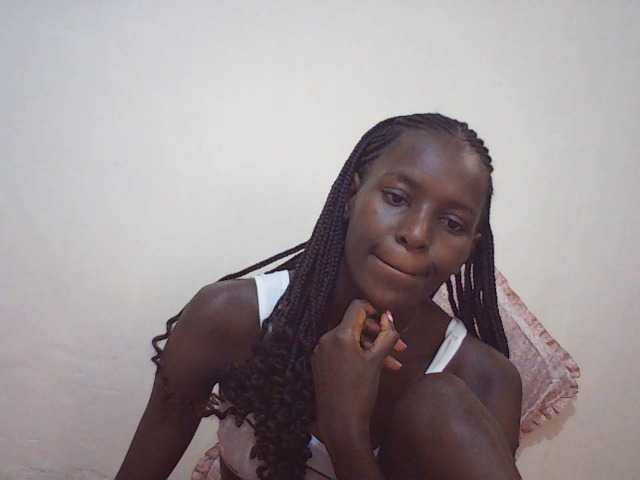 Angellily1 live cam on BongaCams