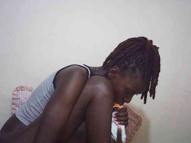 Angellily1 webcam