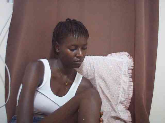 Modèle: Angellily1