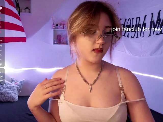 RosemaryTrundle live cam on BongaCams