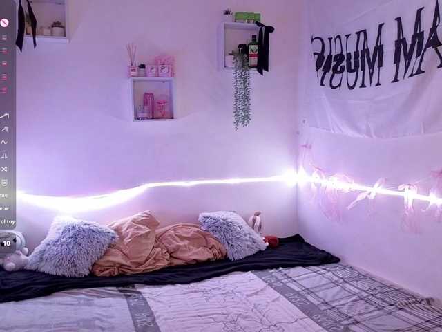 RosemaryTrundle live cam on BongaCams