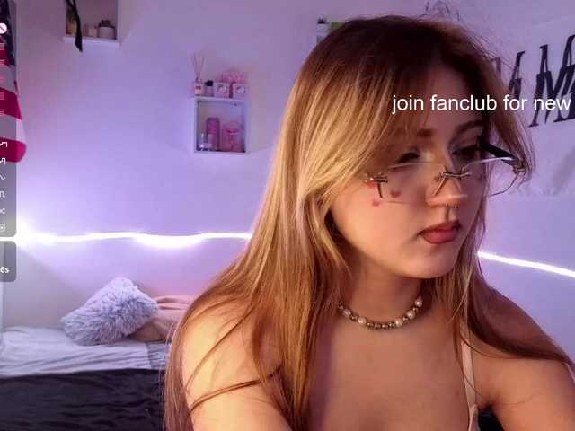 RosemaryTrundle live cam on BongaCams