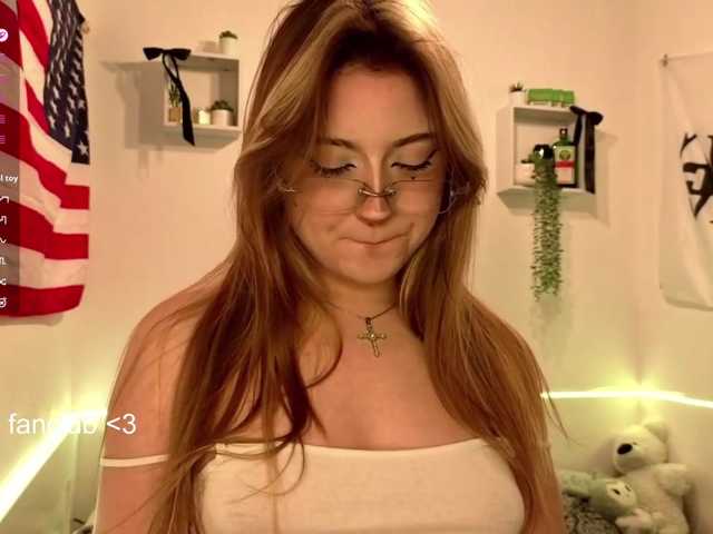 RosemaryTrundle live cam on BongaCams