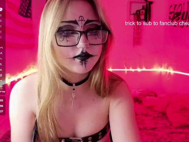 RosemaryTrundle live cam on BongaCams