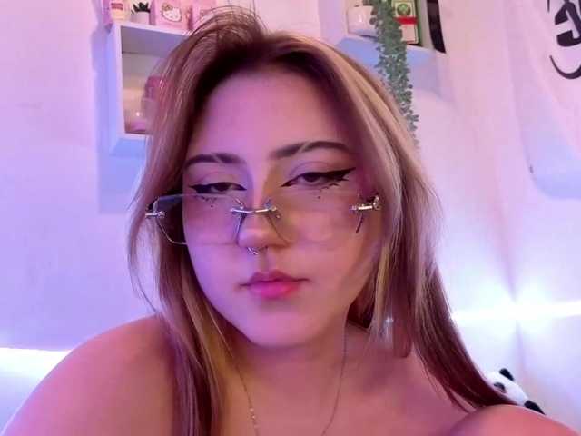 RosemaryTrundle live cam on BongaCams