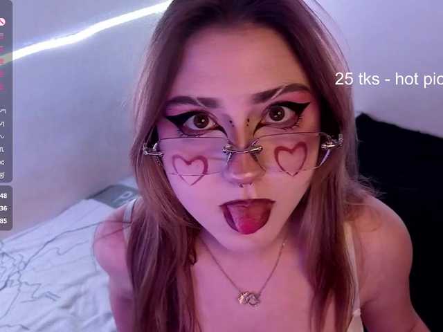 RosemaryTrundle live cam on BongaCams