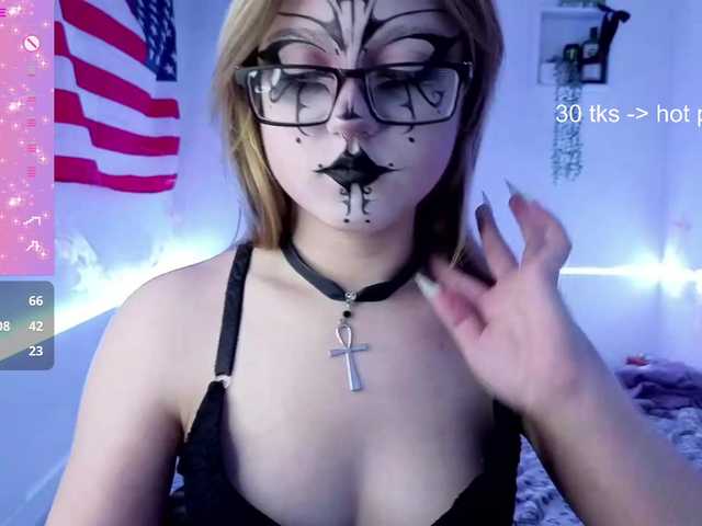 RosemaryTrundle live cam on BongaCams