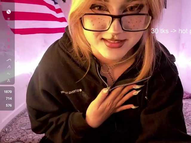 RosemaryTrundle live cam on BongaCams