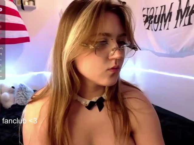 RosemaryTrundle live cam on BongaCams