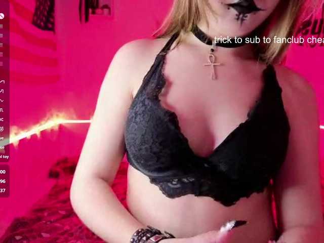 RosemaryTrundle live cam on BongaCams