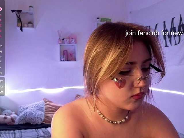 RosemaryTrundle live cam on BongaCams