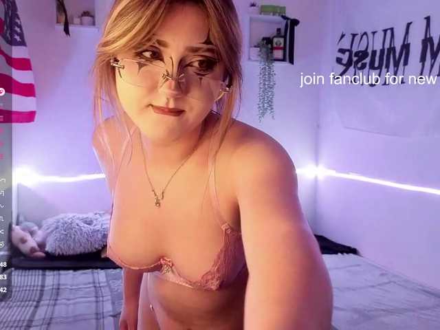 RosemaryTrundle live cam on BongaCams