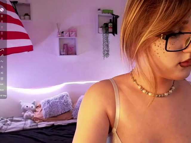 RosemaryTrundle live cam on BongaCams