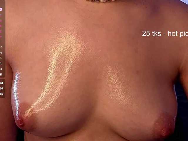 RosemaryTrundle live cam on BongaCams
