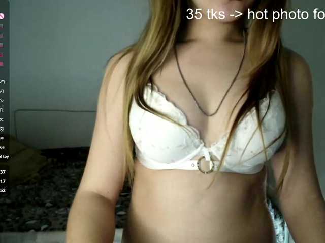 RosemaryTrundle's BongaCams show and profile