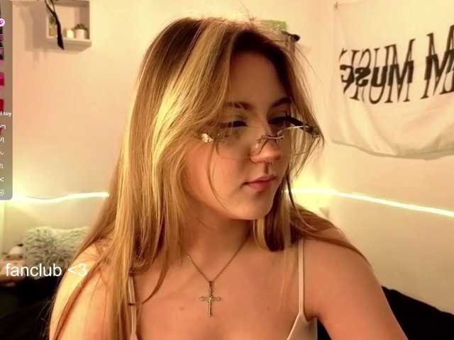 RosemaryTrundle live cam on BongaCams