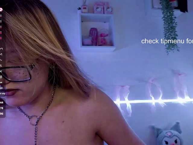 RosemaryTrundle live cam on BongaCams