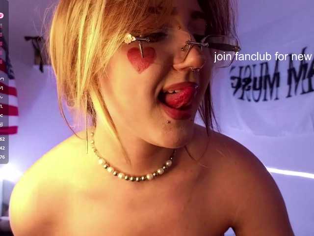 RosemaryTrundle live cam on BongaCams