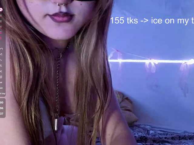 RosemaryTrundle live cam on BongaCams