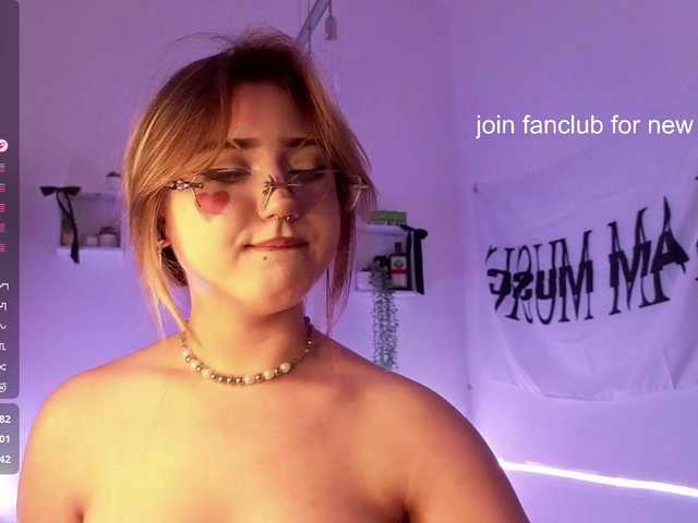 RosemaryTrundle live cam on BongaCams