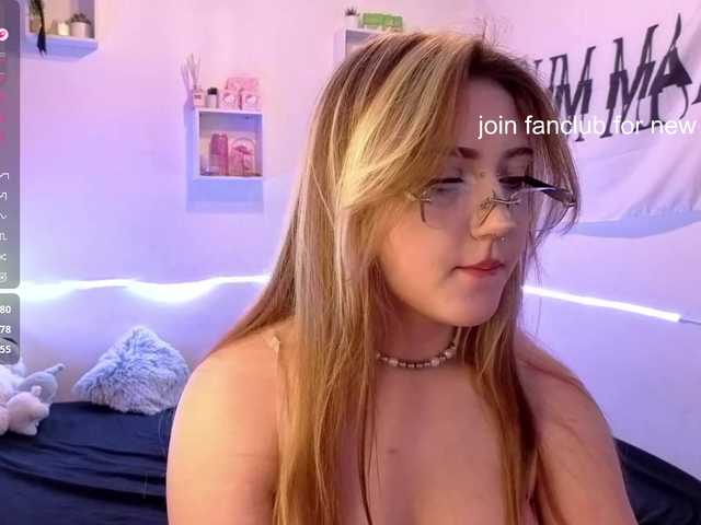 RosemaryTrundle live cam on BongaCams