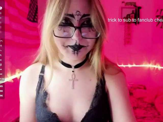 RosemaryTrundle live cam on BongaCams