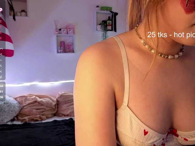 RosemaryTrundle live cam on BongaCams