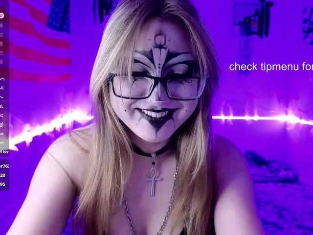 RosemaryTrundle live cam on BongaCams