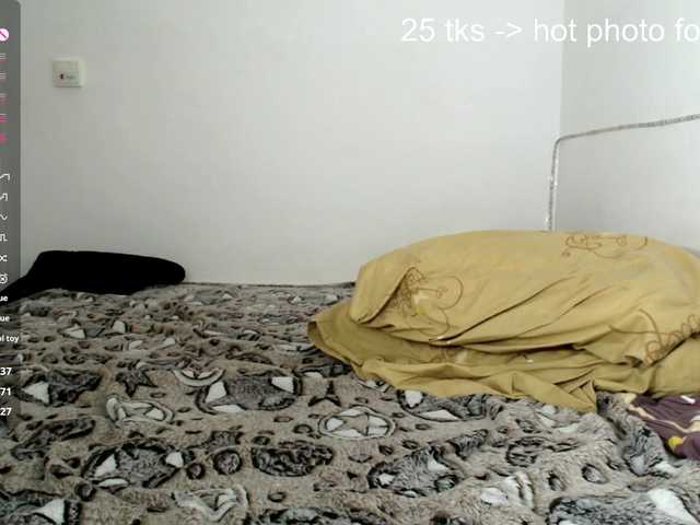 RosemaryTrundle's BongaCams show and profile